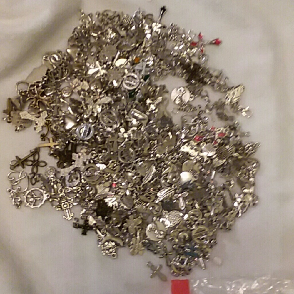 Small charms for necklaces, bracelets and earrings